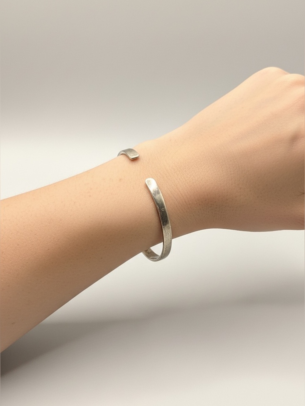 JONATHAN NEZ 14K Gold & Sterling Silver Vintage Navaho Artisan Bracelet - Picture 9 of 14